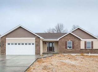 140 Palace Way Dr, Troy, MO 63379