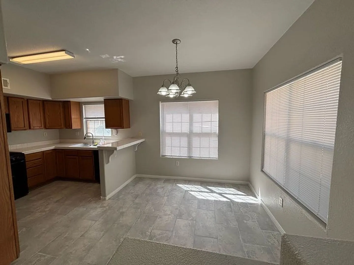 2 Bed / 2 Bath $299 Move-In Special — Photo 4