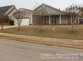 215 Karen Dr, Oxford, MS 38655