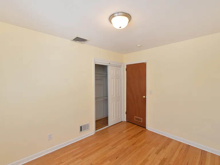 79 Grand Blvd — Photo 15