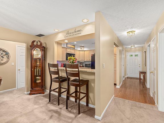 5th image of 881 Red Oak Trl