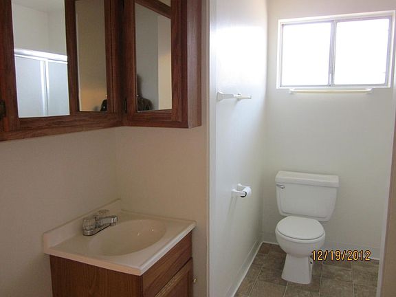 4th image of 943 Ventura Ave APT G
