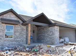 891 Woodplains Ave, Tontitown, AR 72762