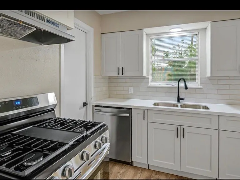 10611 Leitrim Way — Photo 17