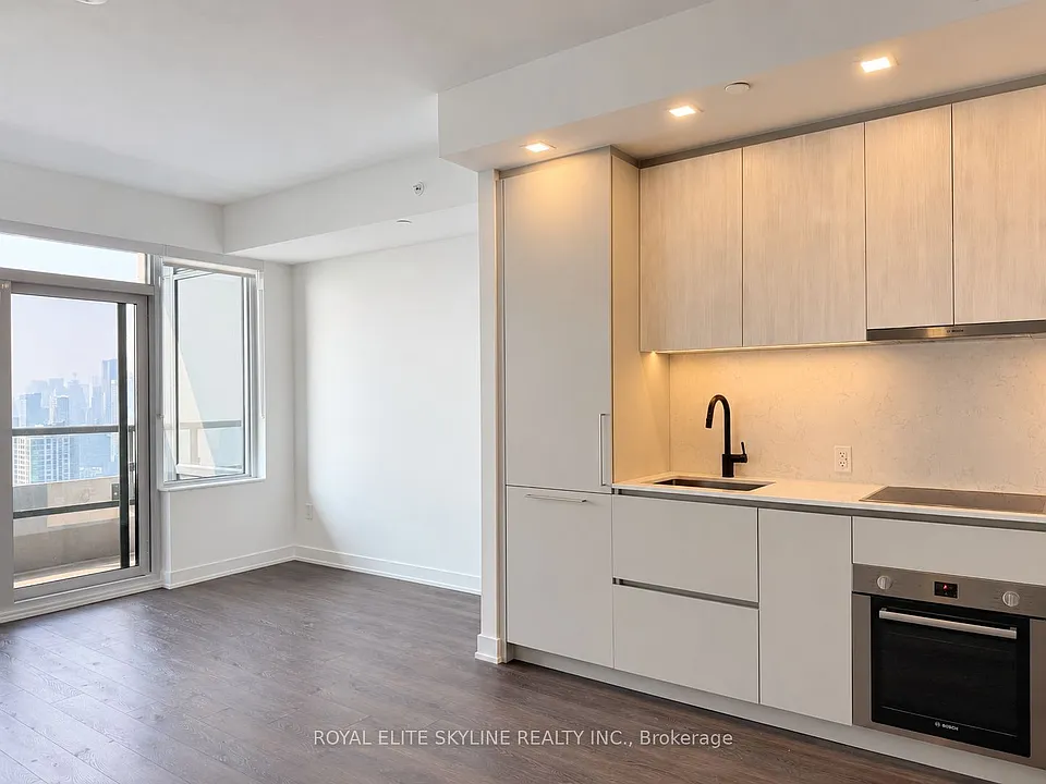 609 Sherbourne St #4801