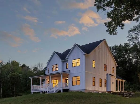 (undisclosed Address), Rhinebeck, NY 12572
