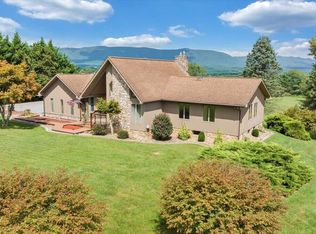 2964 Country Club Rd, Troutville, VA 24175