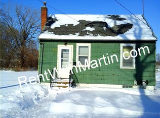 615 Glenwood St, Waterloo, IA 50703