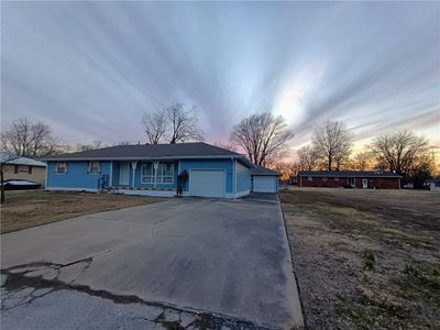 1704 Van Dr, El Dorado Springs, MO, 64744