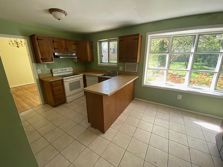 5506 Southampton Dr — Photo 5