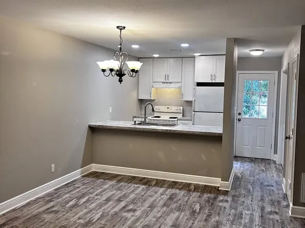 105 Akron St Unit D, Fort Walton Beach, FL 32547