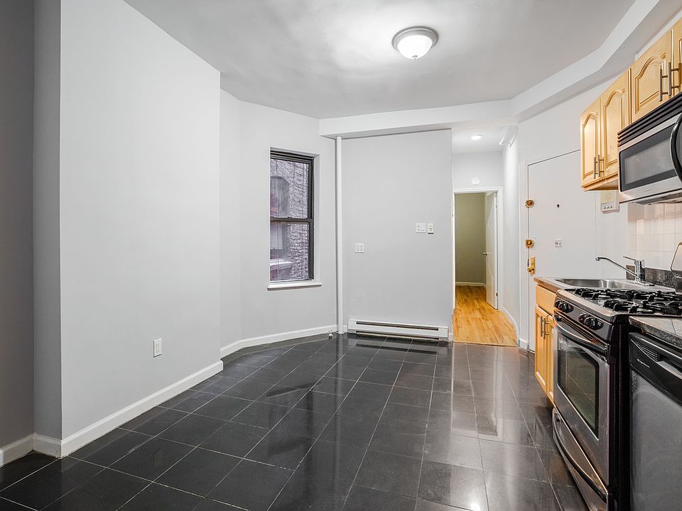 1st image of 338 W 49th St #2FE1