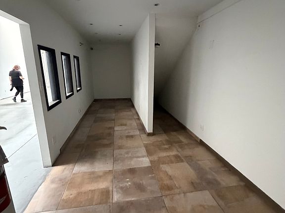3rd image of 8684 Avenida De La Fuente Suite 3