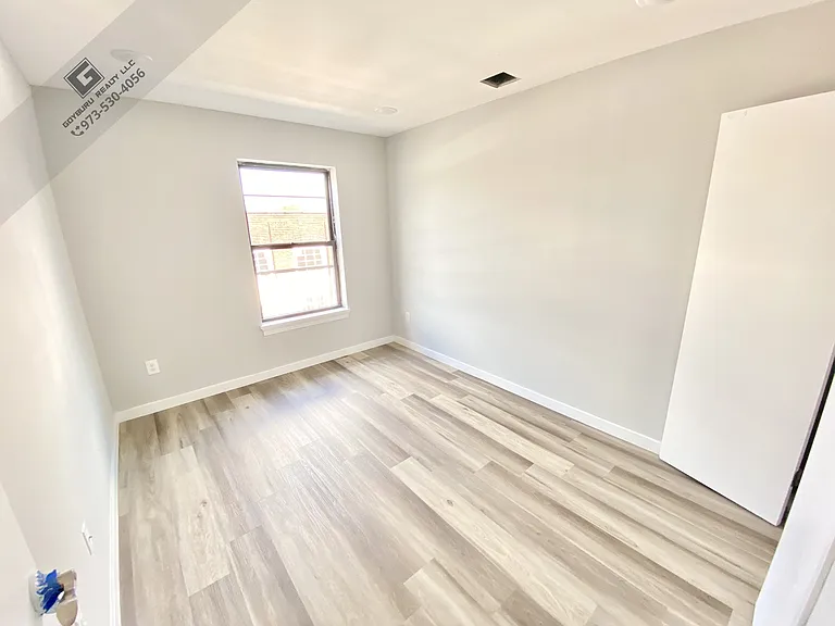 188 21st Ave #311 — Photo 8