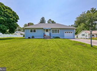 240 Walnut Ln, Morrisville, PA 19067