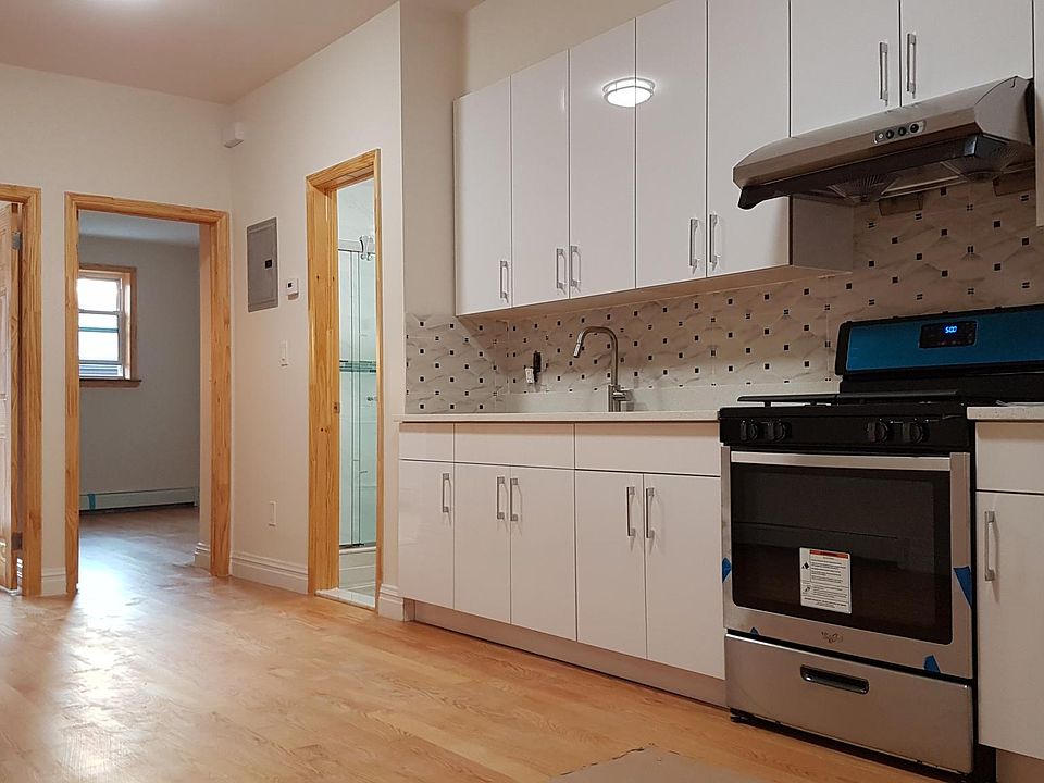 1st image of 2168 E 24th St #2