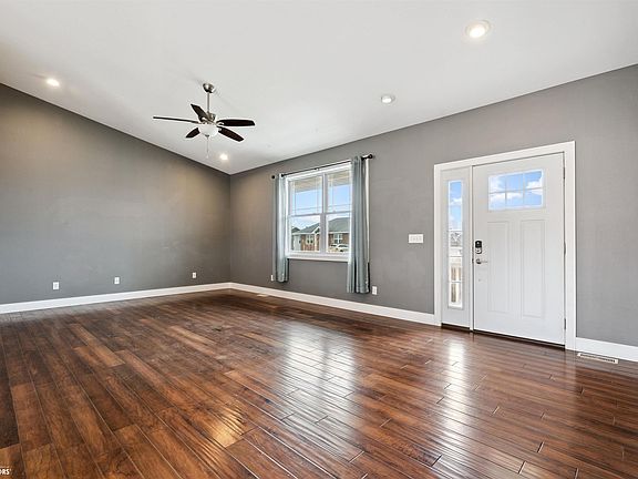 4th image of 1301 Huron St