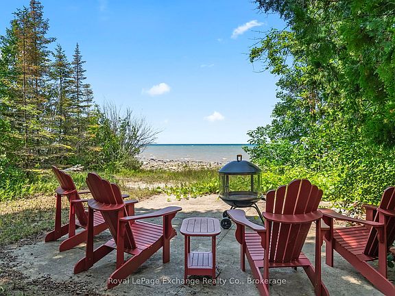 2nd image of 71 Upper Lorne Beach Rd