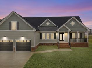 506 Pointe Vista Dr, Elizabeth City, NC 27909