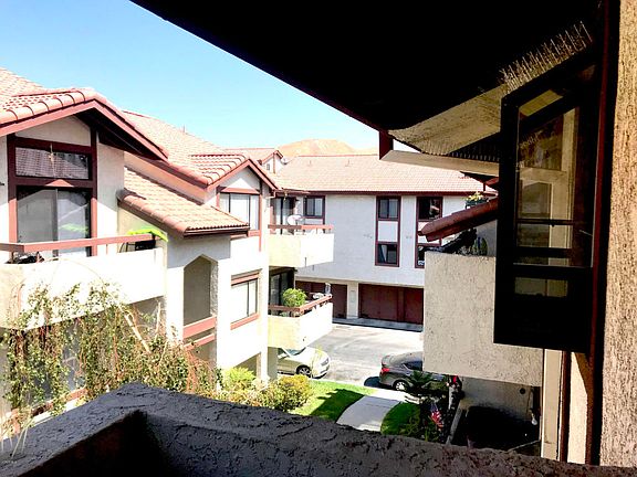 5th image of 18012 Saratoga Way Unit 528