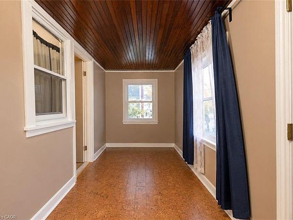 5th image of 12 Merigold St