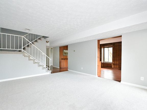 5th image of 500 Laketower Dr Unit 26