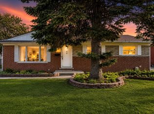 32453 Hiveley St, Westland, MI 48186