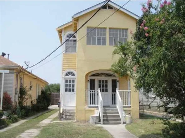 2669 Gladiolus St, New Orleans, LA 70122