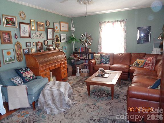 3rd image of 107 Bickett St