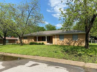 1722 Essex St, Ardmore, OK 73401
