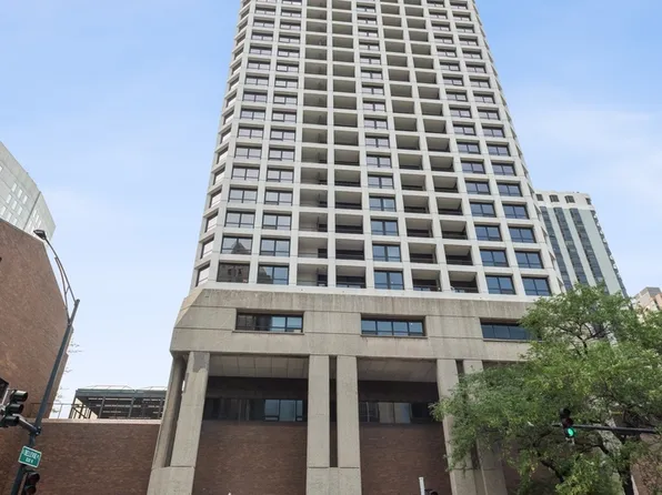1030 N State St APT 29C, Chicago, IL 60610
