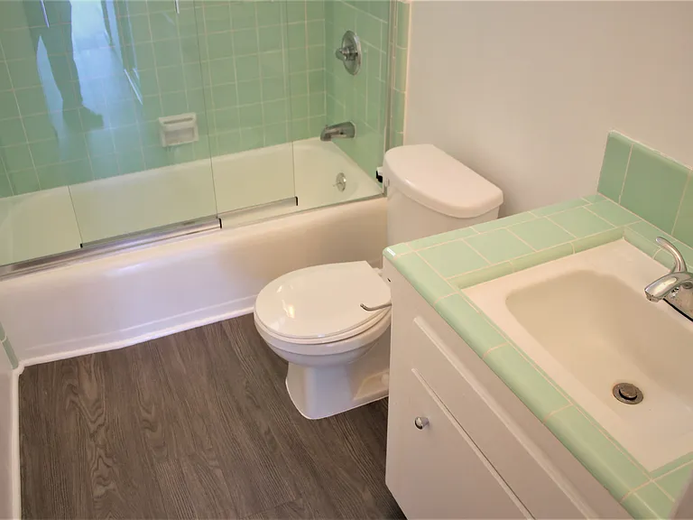 15430 Hawthorne Blvd — Photo 7