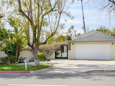 4917 Angeles Crest Hwy, La Canada Flintridge, CA, 91011