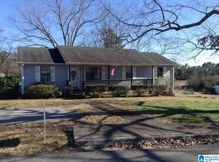 607 Oak St W, Warrior, AL 35180