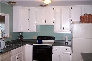 1st image of 18 Glenwood Dr