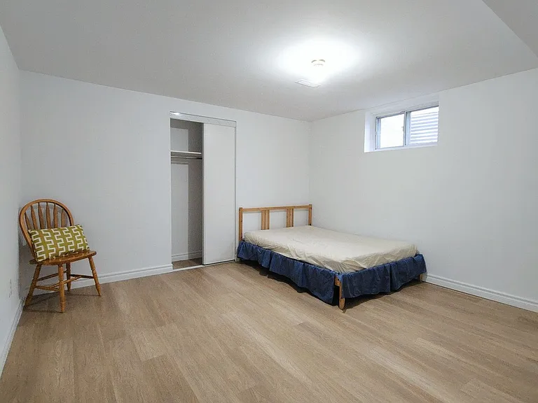27 Macklingate Ct — Photo 3