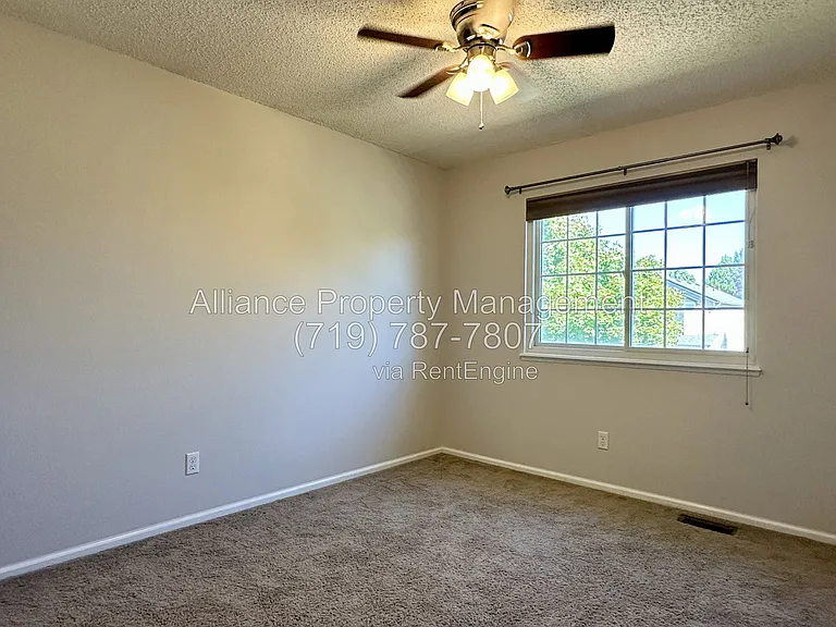 965 Piros Dr — Photo 37