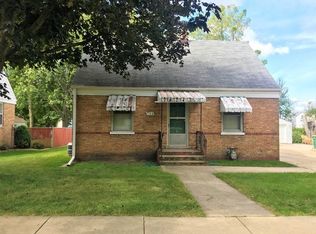 925 N 7th St, Dekalb, IL 60115