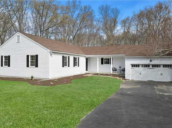 7 Village Drive, East Lyme, CT 06333