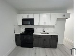 2702 1/2 W 7th St, Chester, PA 19013