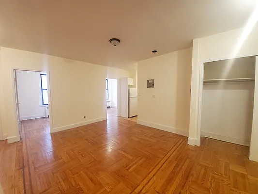 Rented by Douglas Elliman | media 14