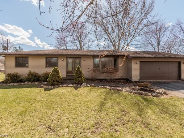 9900 Chatham Rd, Spencer, OH 44275