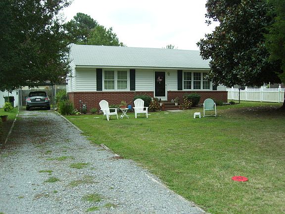 2nd image of 920 Gray St