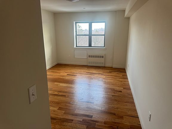 5th image of 671 Bronx River Rd #5X