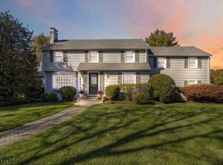 8 West Dr, Morristown, NJ 07960