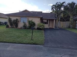 4121 SW 84th Ter, Davie, FL 33328