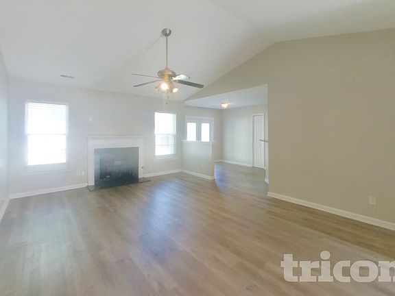 2nd image of 633 Thornbird Cir