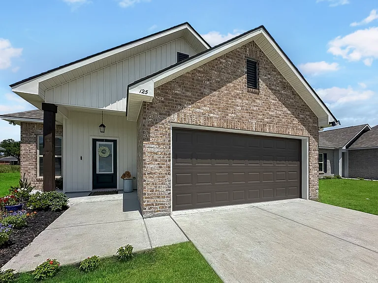 125 Headland Dr — Photo 1