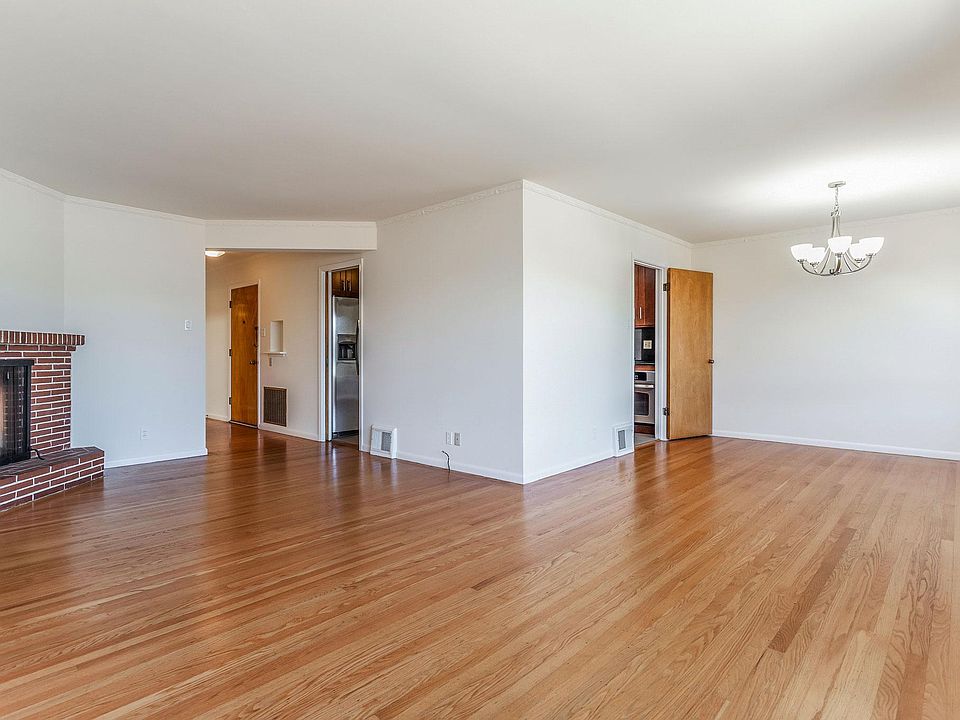 1st image of 2078 34th Ave