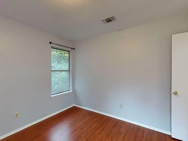 7611 Lunar Dr — Photo 28